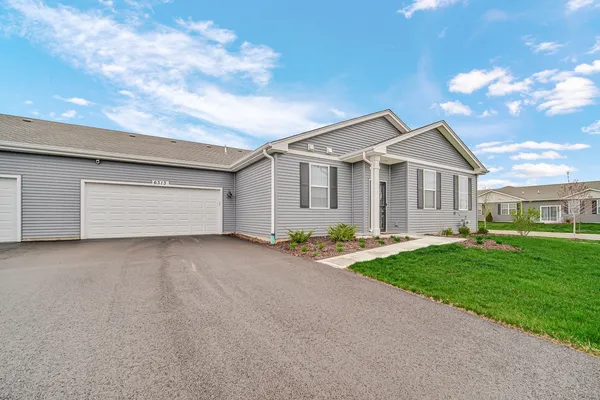 $310,300 | 6313 Maple Glen Drive, Wonder Lake, IL 60097