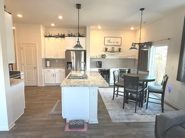 $310,300 | 6313 Maple Glen Drive, Wonder Lake, IL 60097