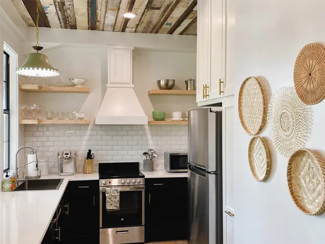 $749,999 | 6978 Skull Creek Road, Fayetteville, TX 78940