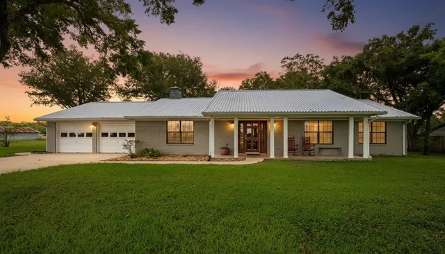 $749,999 | 6978 Skull Creek Road, Fayetteville, TX 78940