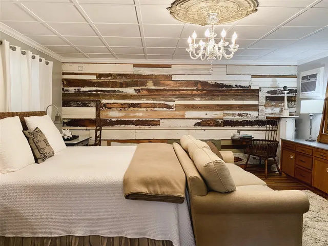 $749,999 | 6978 Skull Creek Road, Fayetteville, TX 78940