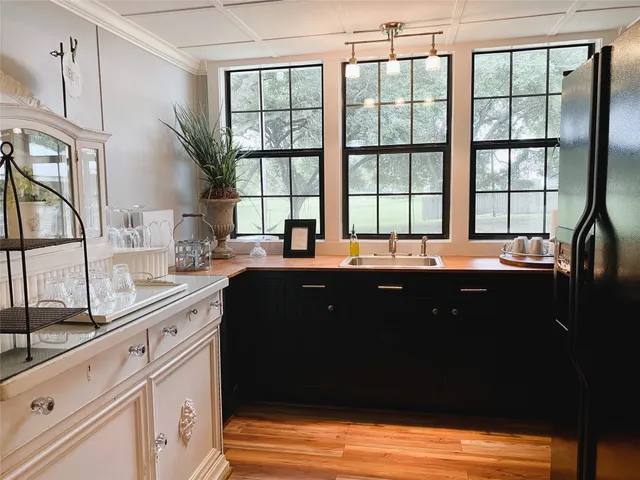 $749,999 | 6978 Skull Creek Road, Fayetteville, TX 78940