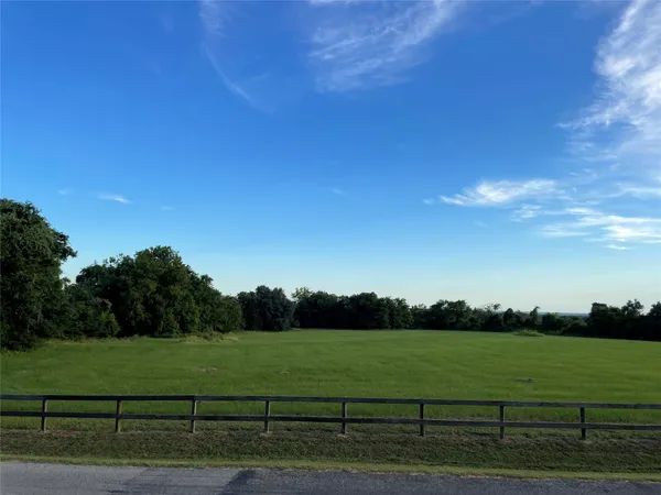 $747,999 | 6978 Skull Creek Road, Fayetteville, TX 78940