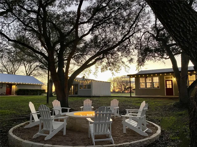 $749,999 | 6978 Skull Creek Road, Fayetteville, TX 78940