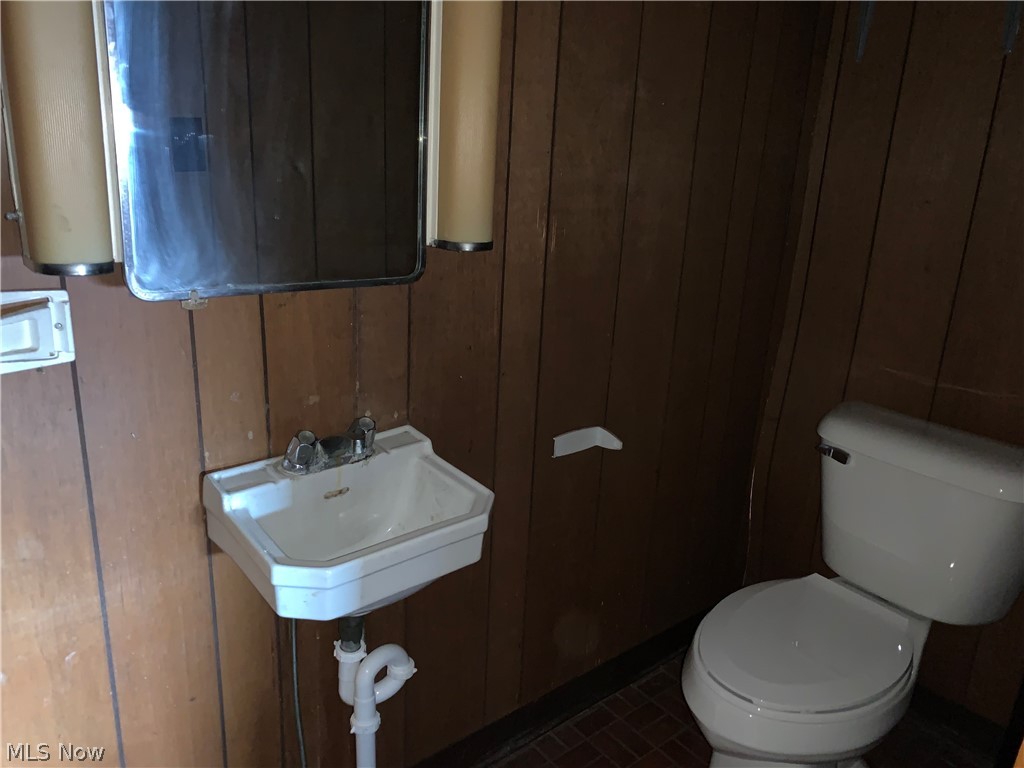 72069 Colerain Road Bridgeport, OH 43912 - Photo 27 of 31 Half Bath in Old Shop