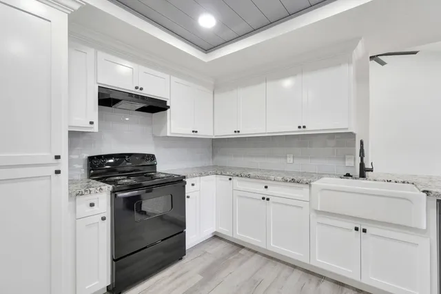 $645,000 | 1547 West Fir Avenue, Fresno, CA 93711