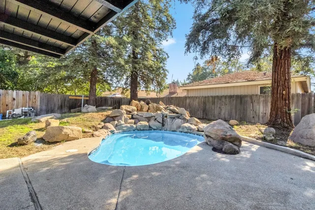 $645,000 | 1547 West Fir Avenue, Fresno, CA 93711