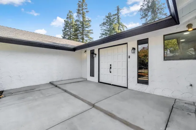 $645,000 | 1547 West Fir Avenue, Fresno, CA 93711