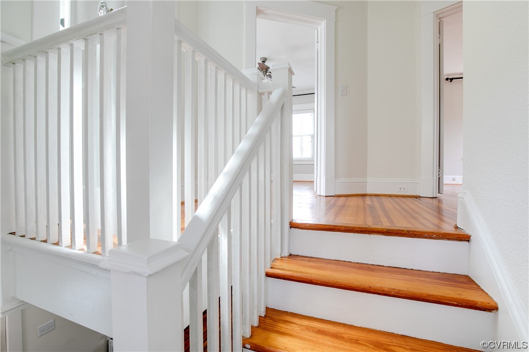 4604 Brook Road Richmond, VA 23227 - Photo 19 of 38 a view of entryway