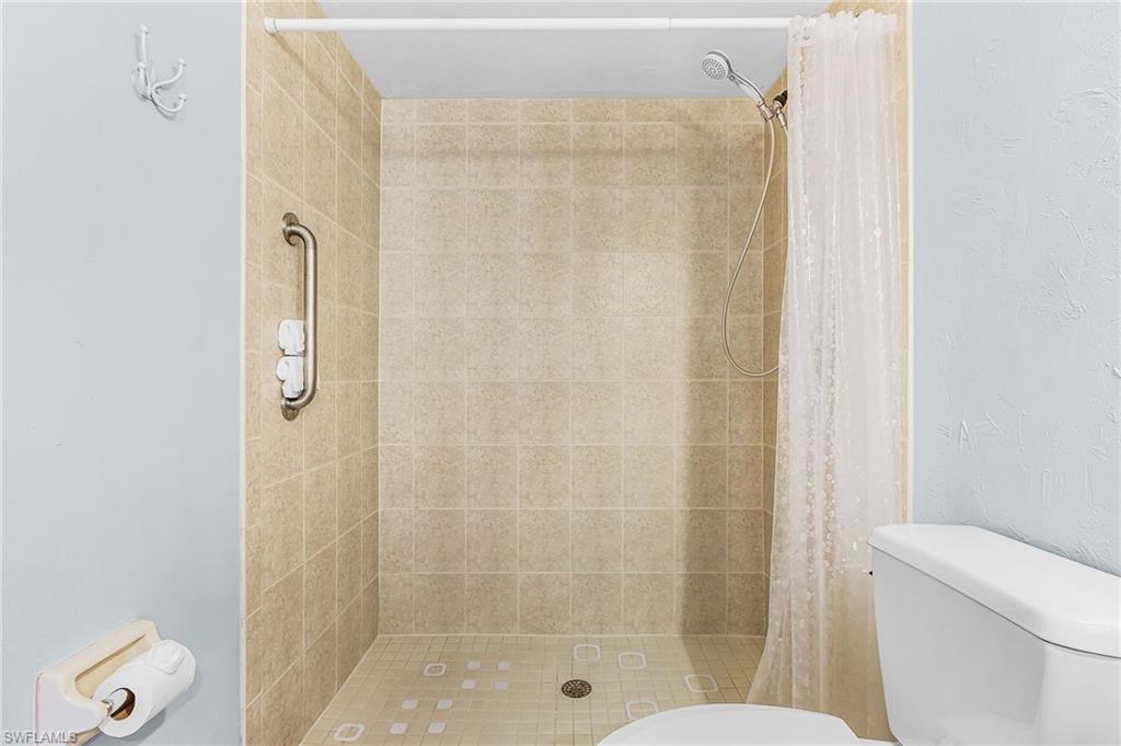 5857 Rattlesnake Hamm Road, Unit 204 Naples, FL 34113 - Photo 18 of 32
