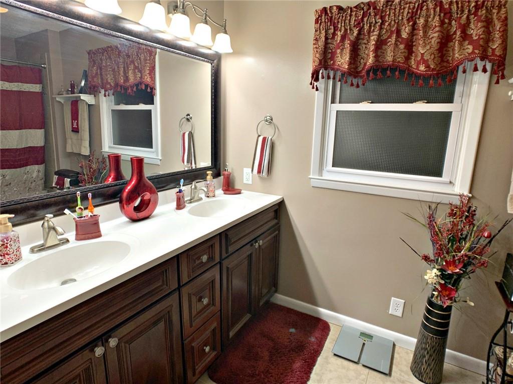 5614 Valley Field Road Southeast Hickory, NC 28602 - Photo 13 of 29 Gallery Image 13