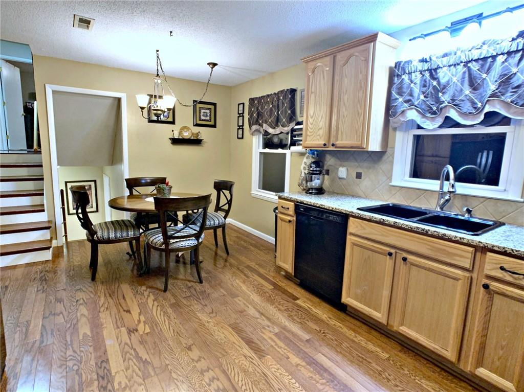 5614 Valley Field Road Southeast Hickory, NC 28602 - Photo 9 of 29 Gallery Image 9