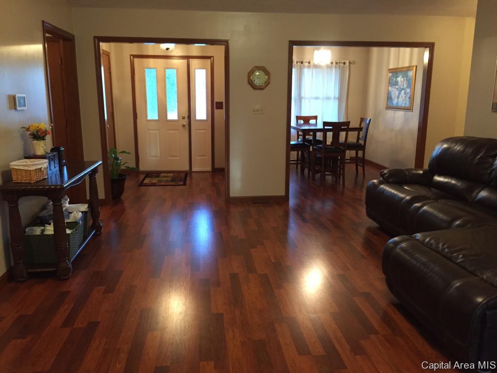 3121 Superior Drive Springfield, IL 62707 - Photo 8 of 36