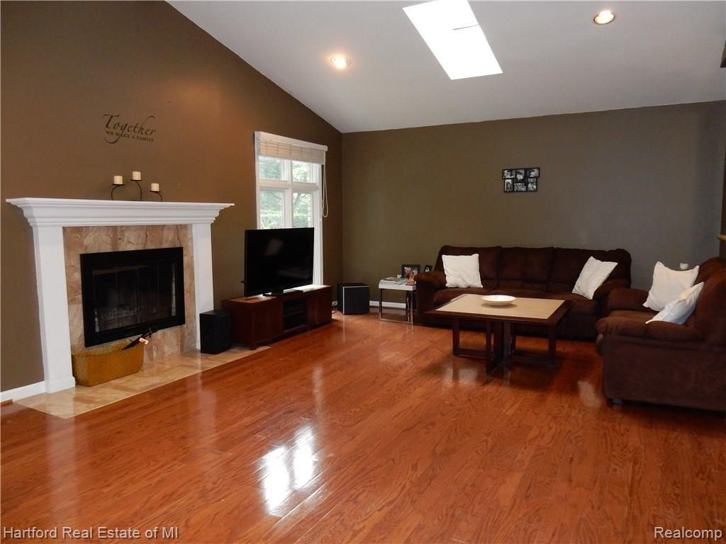 36768 Chesapeake Road Farmington Hills, MI 48335 - Photo 21 of 49