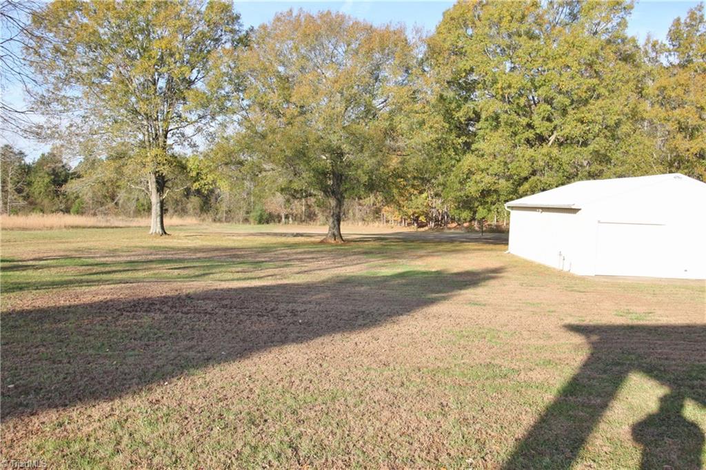 324 Bethany Road Lexington, NC 27292 - Photo 4 of 24 Gallery Image 4