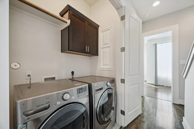 $495,000 | 2102 Sabine Street, Houston, TX 77007