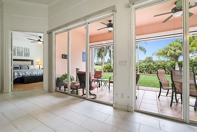 a view of an entryway with a balcony