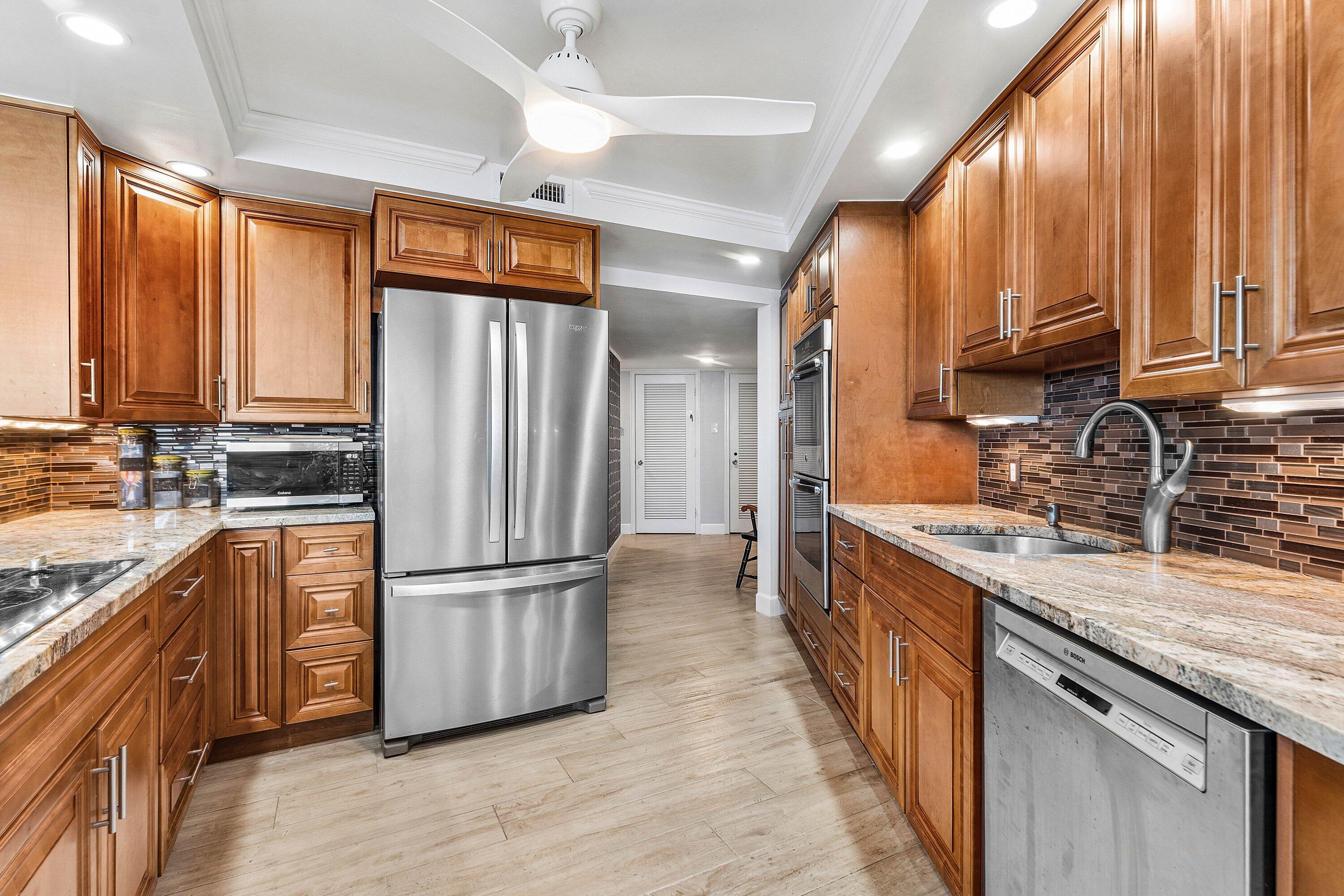 5420 North Ocean Drive, Unit 905 West Palm Beach, FL 33404 - Photo 11 of 49 007-5420NorthOceanDrive-905-RivieraBeach