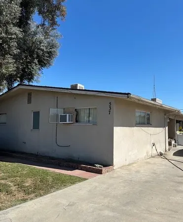 $349,900 | 537 West University Avenue, Fresno, CA 93705