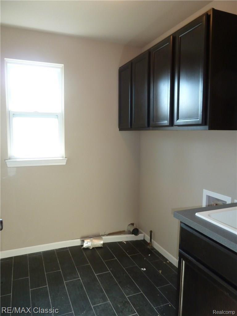 30857 Bradmore Road Warren, MI 48092 - Photo 12 of 12 P1030973.jpg