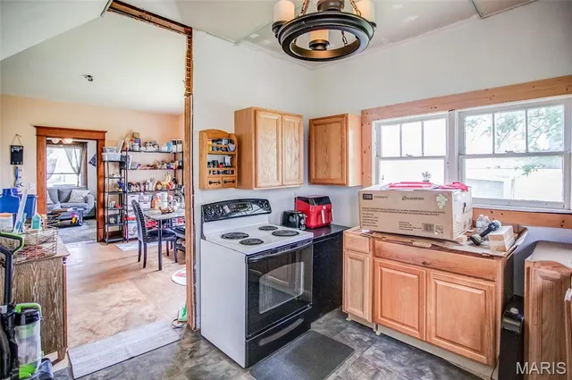 $45,000 | 812 South Main Street, Pleasant Hill, IL 62366