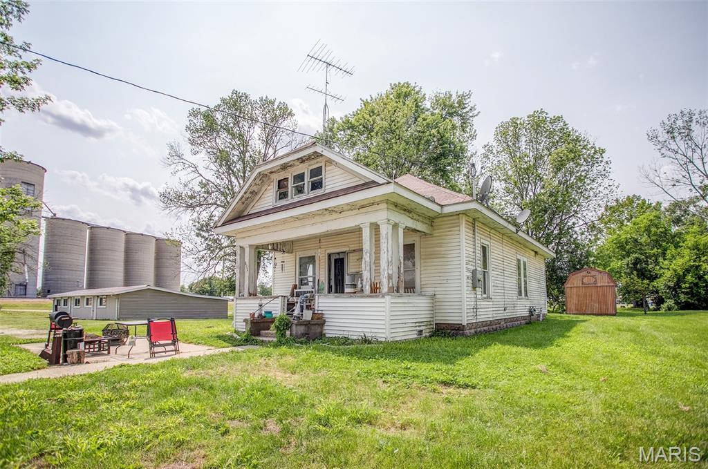 812 South Main Street Pleasant Hill, IL 62366 - Photo 2 of 51