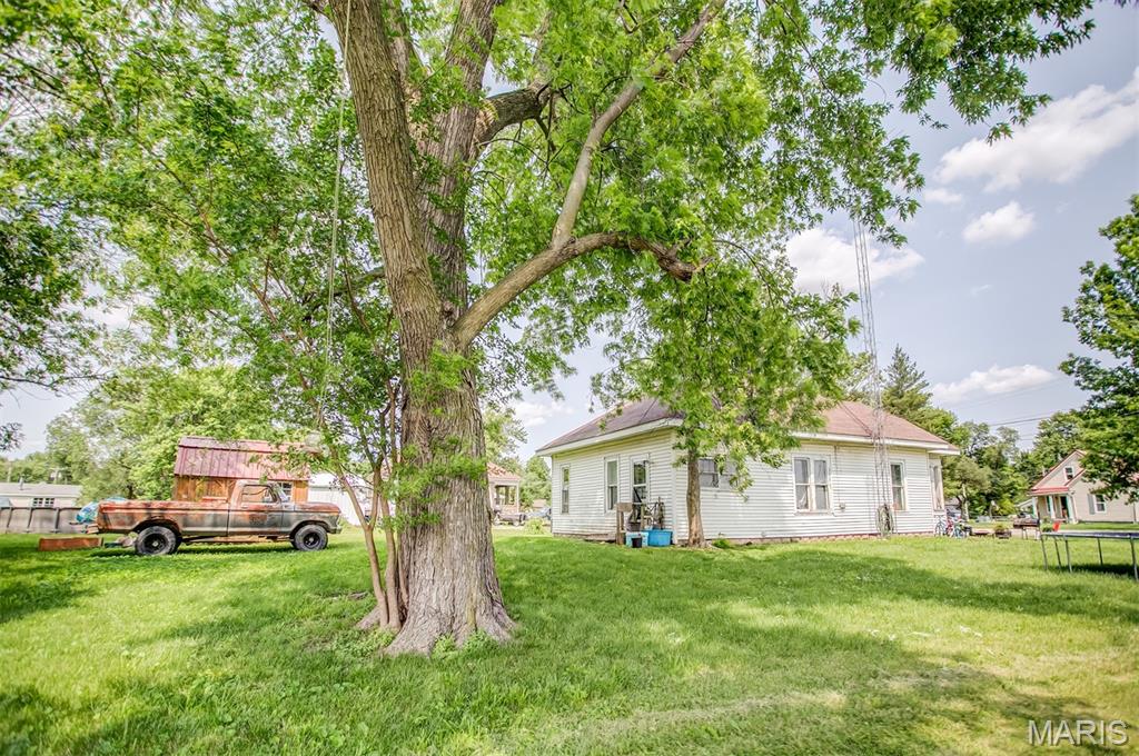 812 South Main Street Pleasant Hill, IL 62366 - Photo 32 of 51