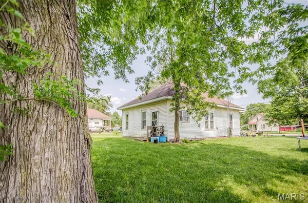 $44,000 | 812 South Main Street, Pleasant Hill, IL 62366