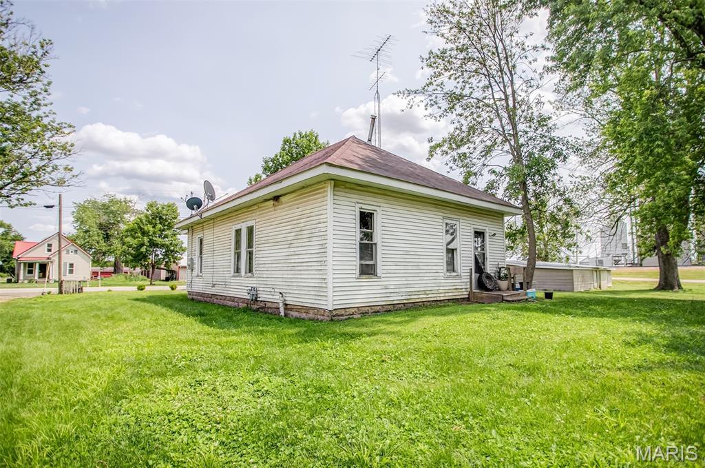 812 South Main Street Pleasant Hill, IL 62366 - Photo 36 of 51