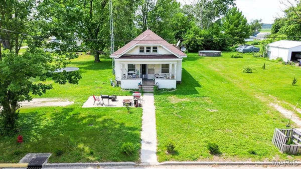 $44,000 | 812 South Main Street, Pleasant Hill, IL 62366