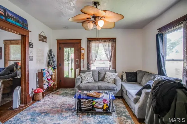 $44,000 | 812 South Main Street, Pleasant Hill, IL 62366