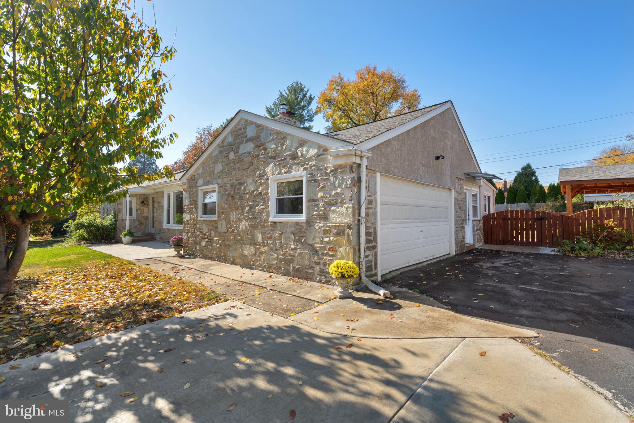 34 Welsh Road Huntingdon Valley, PA 19006 - Photo 1 of 38