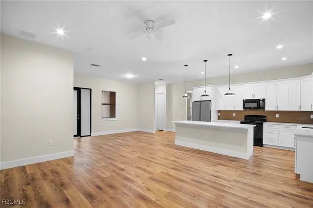 $3,000 | 3244 32nd Avenue Southeast, Naples, FL 34117