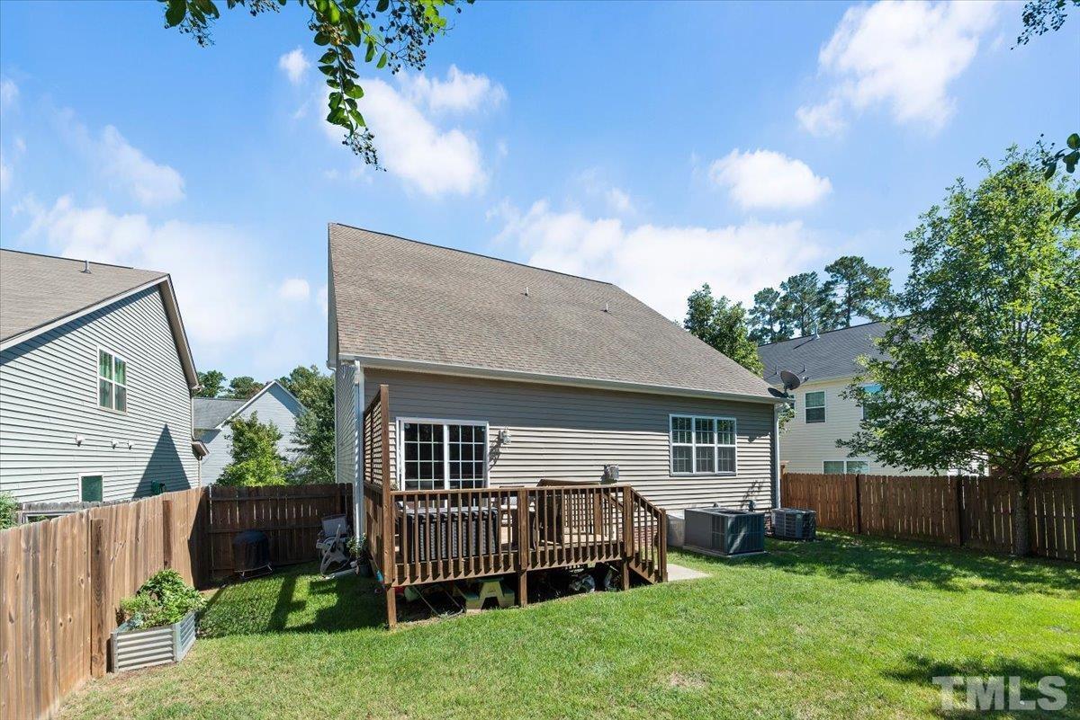 6 Piccadilly Court Durham, NC 27713 - Photo 26 of 27 a front view of house with yard and green space