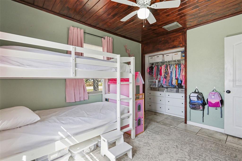 220 6th Avenue Southwest Ruskin, FL 33570 - Photo 12 of 19