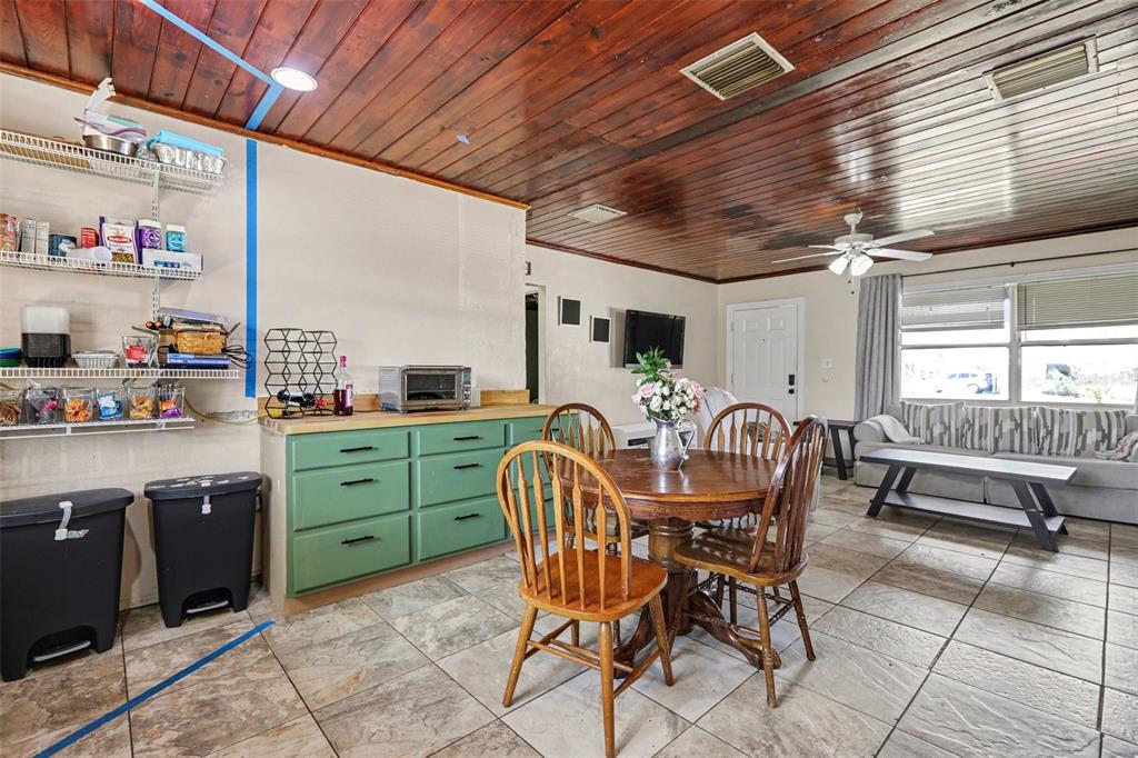 220 6th Avenue Southwest Ruskin, FL 33570 - Photo 6 of 19