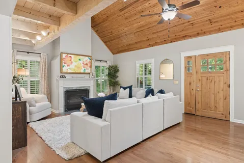 $649,900 | 1006 Blackburn Court, Kingston Springs, TN 37082