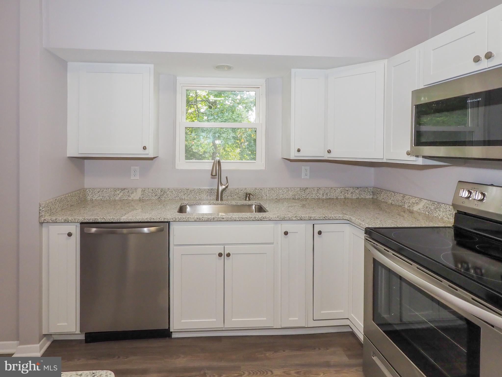 504 Tulip Road Riva, MD 21140 - Photo 4 of 60 New kitchen cabinets