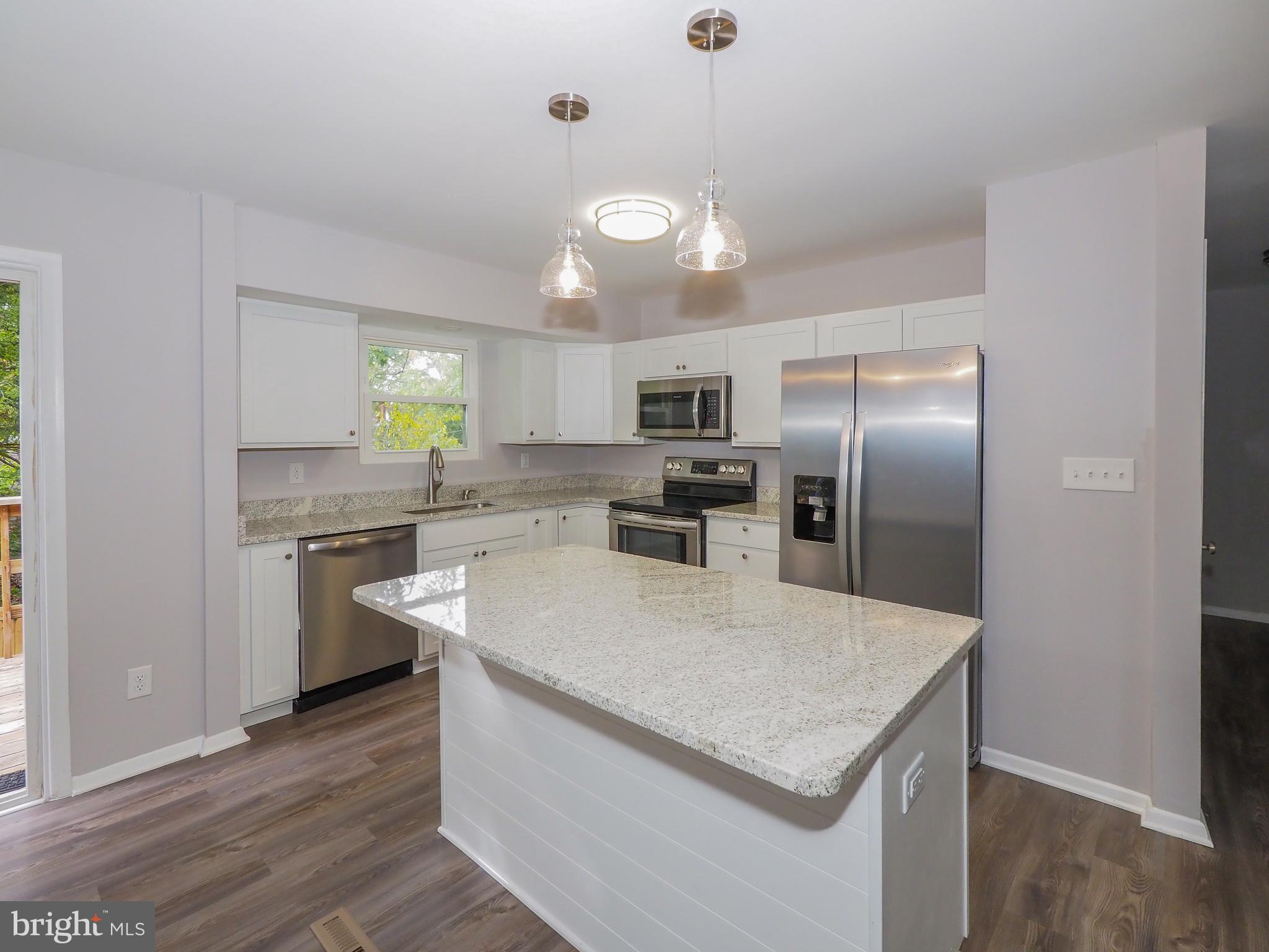 504 Tulip Road Riva, MD 21140 - Photo 6 of 60 Granite Counters
