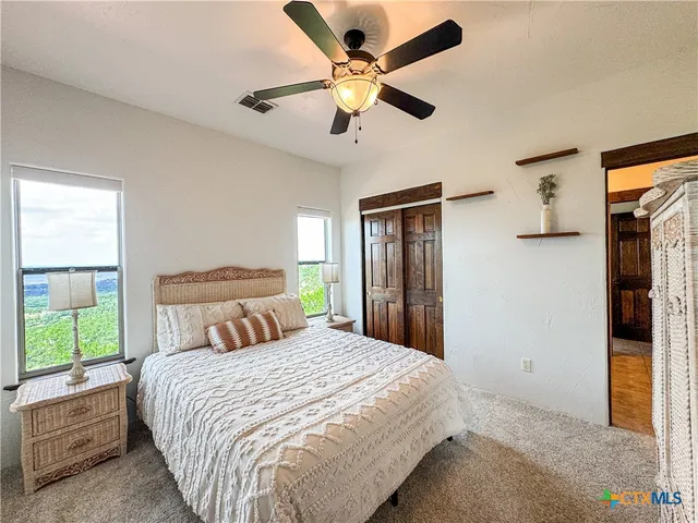 $4,000 | 2000 Village Oak, Canyon Lake, TX 78133