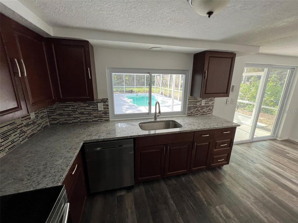 8206 Clover Hill Loop Hudson, FL 34667 - Photo 5 of 20