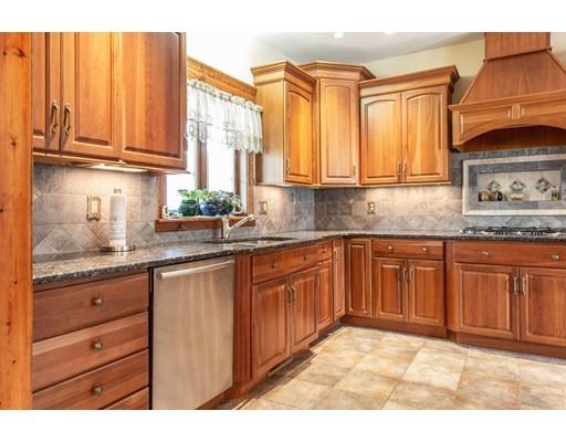 284 Hillside Road Westfield, MA 01085 - Photo 8 of 40 Gallery Image 8