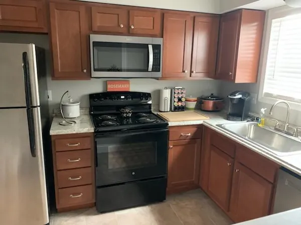 $1,375 | 5214 Hickory Woods Lane, Unit B, Hixson, TN 37343