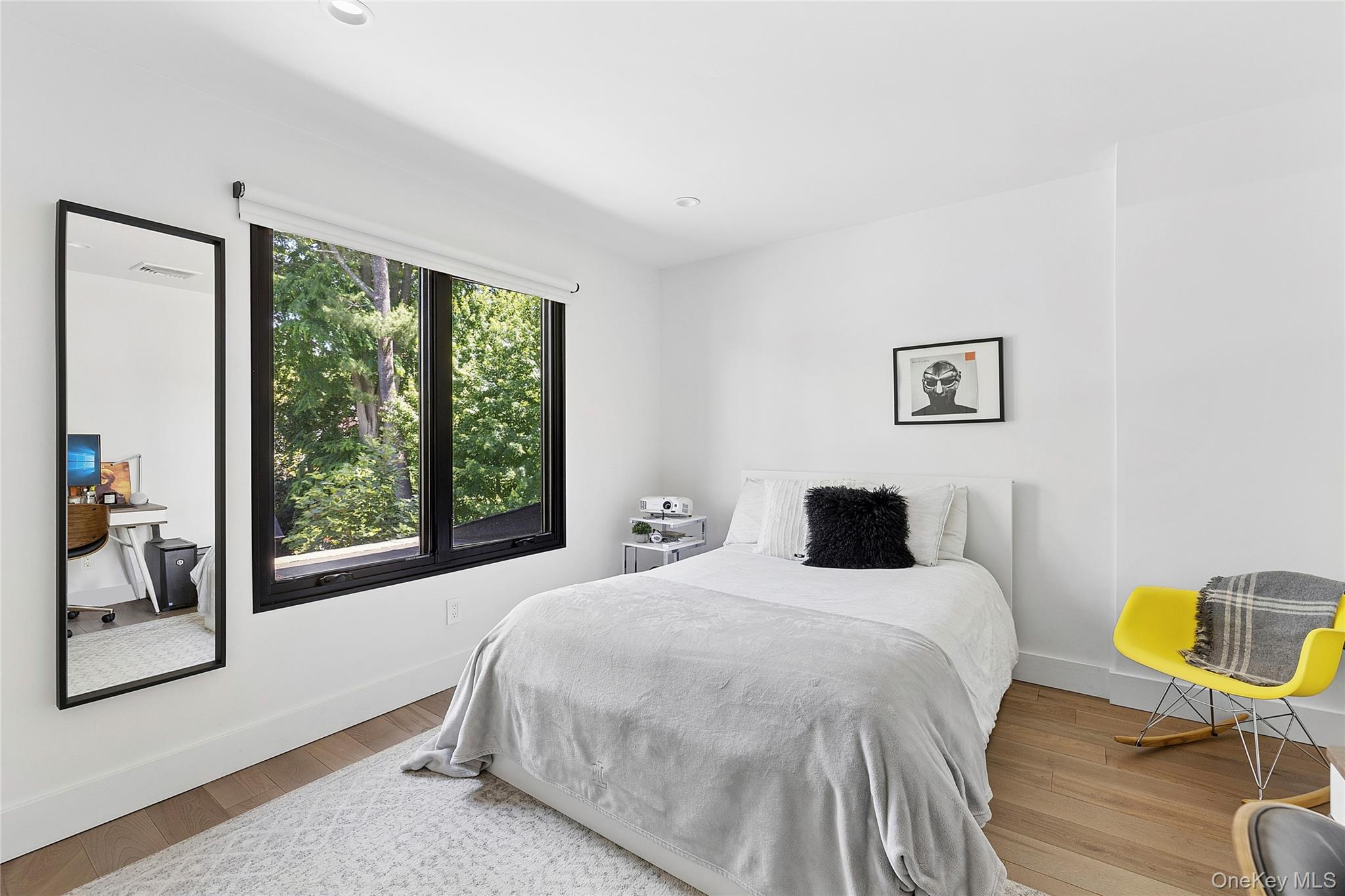 112 Huntington Road Port Washington, NY 11050 - Photo 16 of 25