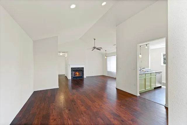 $175,900 | 2404 Windward Boulevard, Unit 202, Champaign, IL 61821