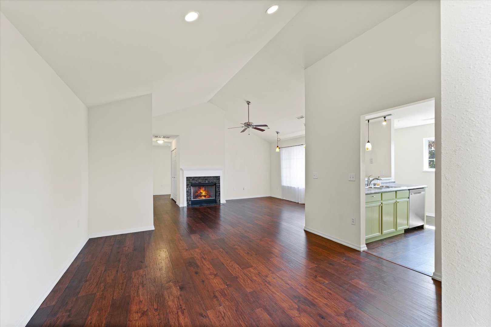 2404 Windward Boulevard, Unit 202 Champaign, IL 61821 - Photo 14 of 29