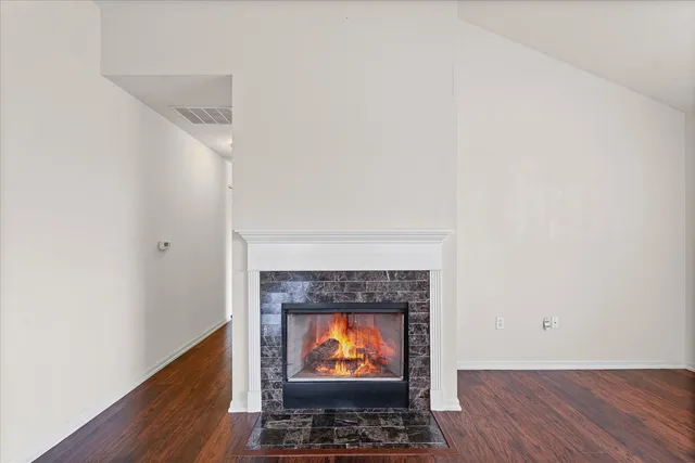 $175,900 | 2404 Windward Boulevard, Unit 202, Champaign, IL 61821