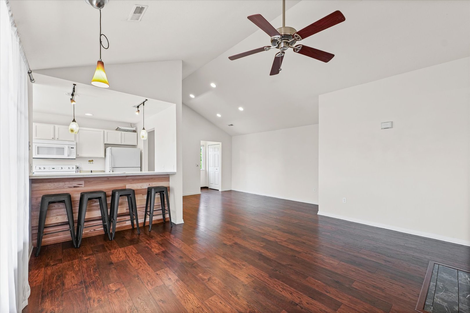 2404 Windward Boulevard, Unit 202 Champaign, IL 61821 - Photo 16 of 29