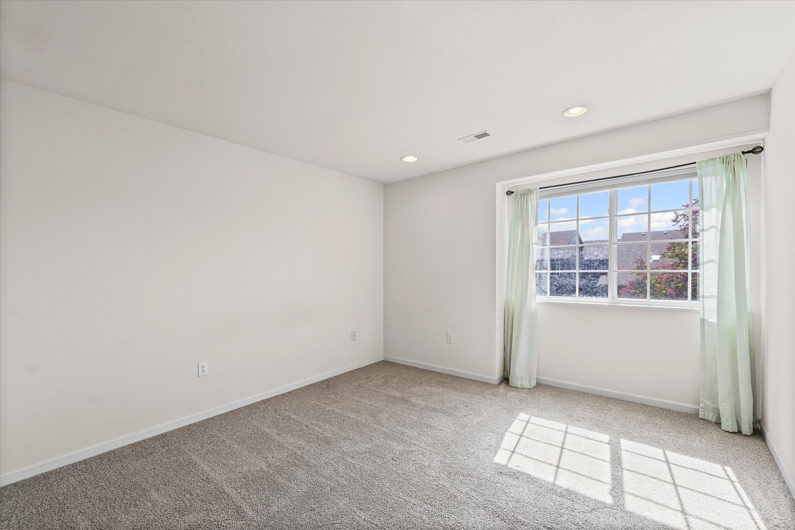 2404 Windward Boulevard, Unit 202 Champaign, IL 61821 - Photo 25 of 29