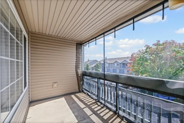 $175,900 | 2404 Windward Boulevard, Unit 202, Champaign, IL 61821